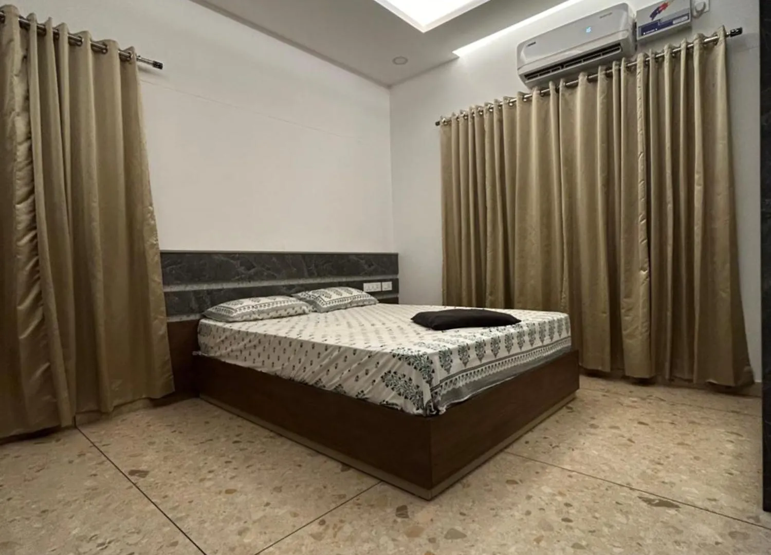 Bougain Villa Thiruvananthapuram 0*,  India